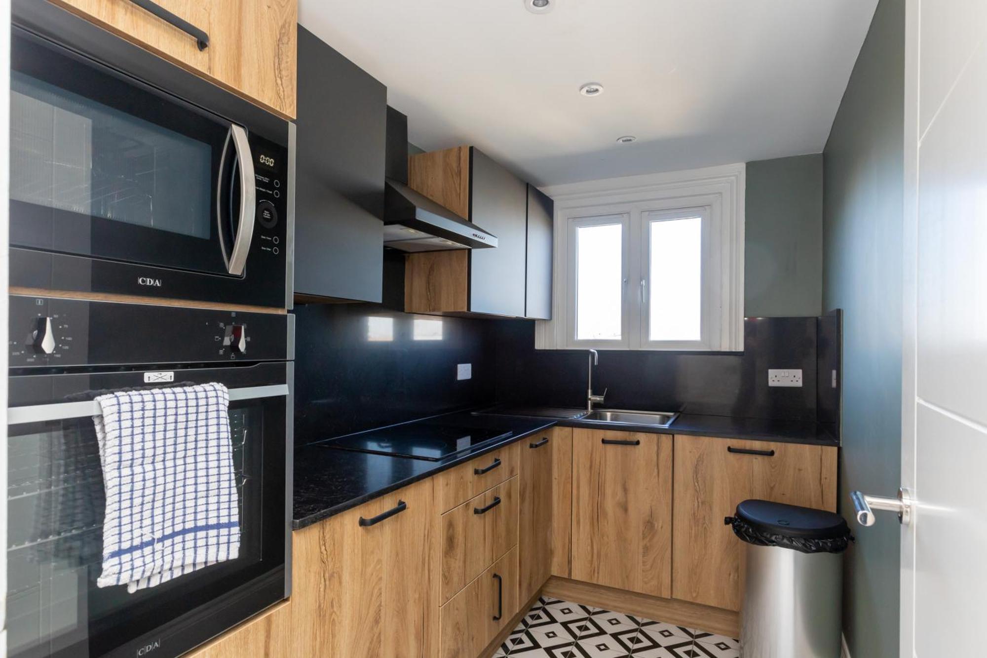 Spacious & Pristine 2bd Flat - Balham Londen
